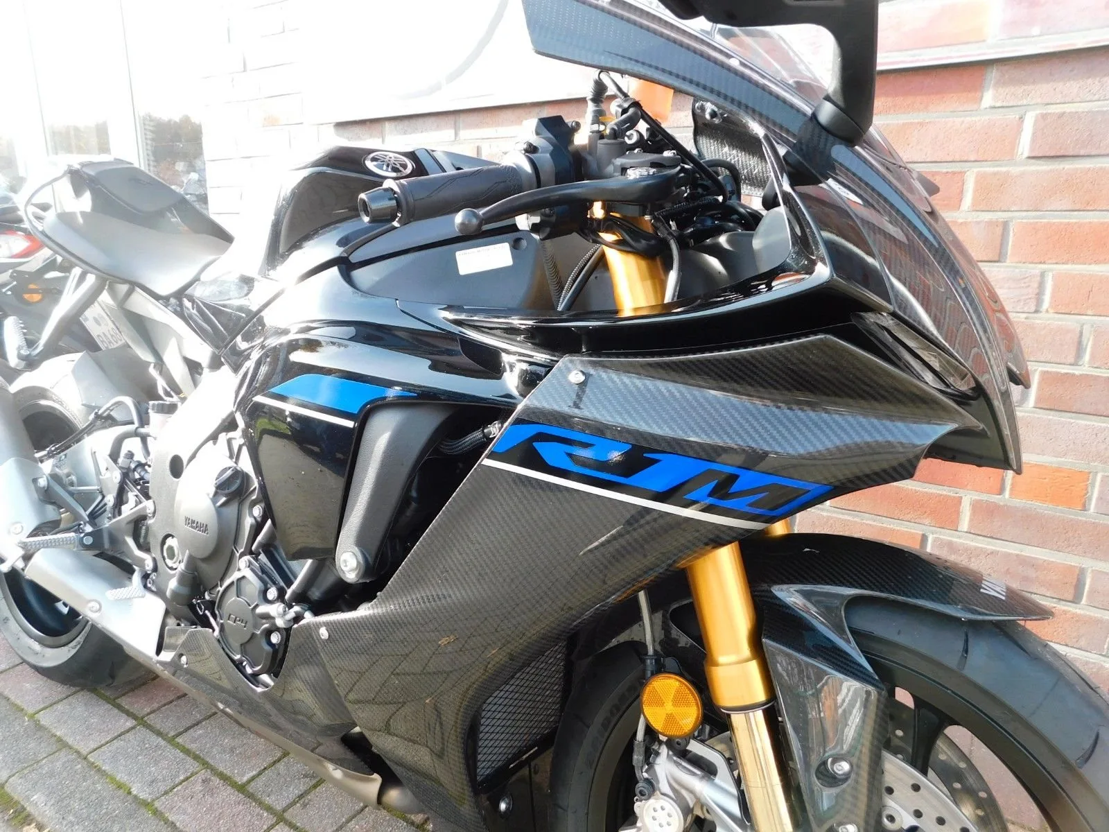 Yamaha R1M