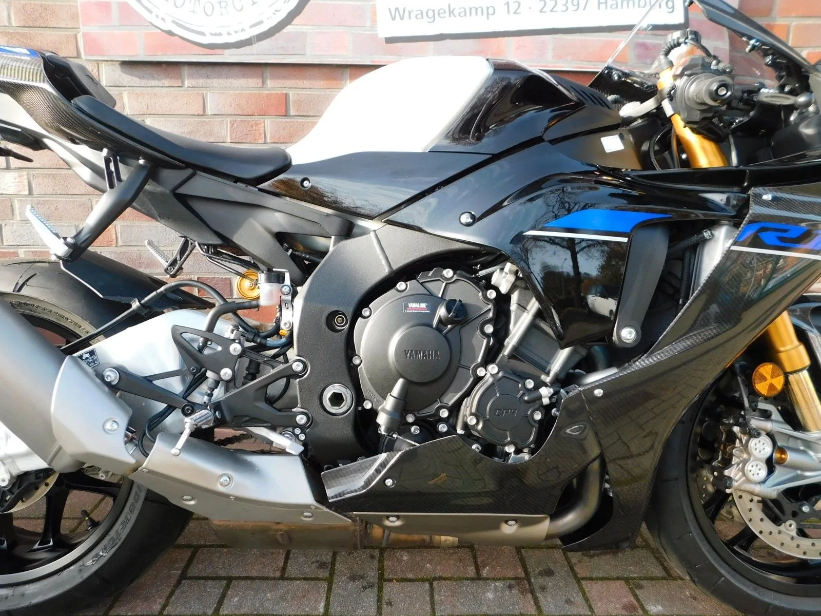 Yamaha R1M