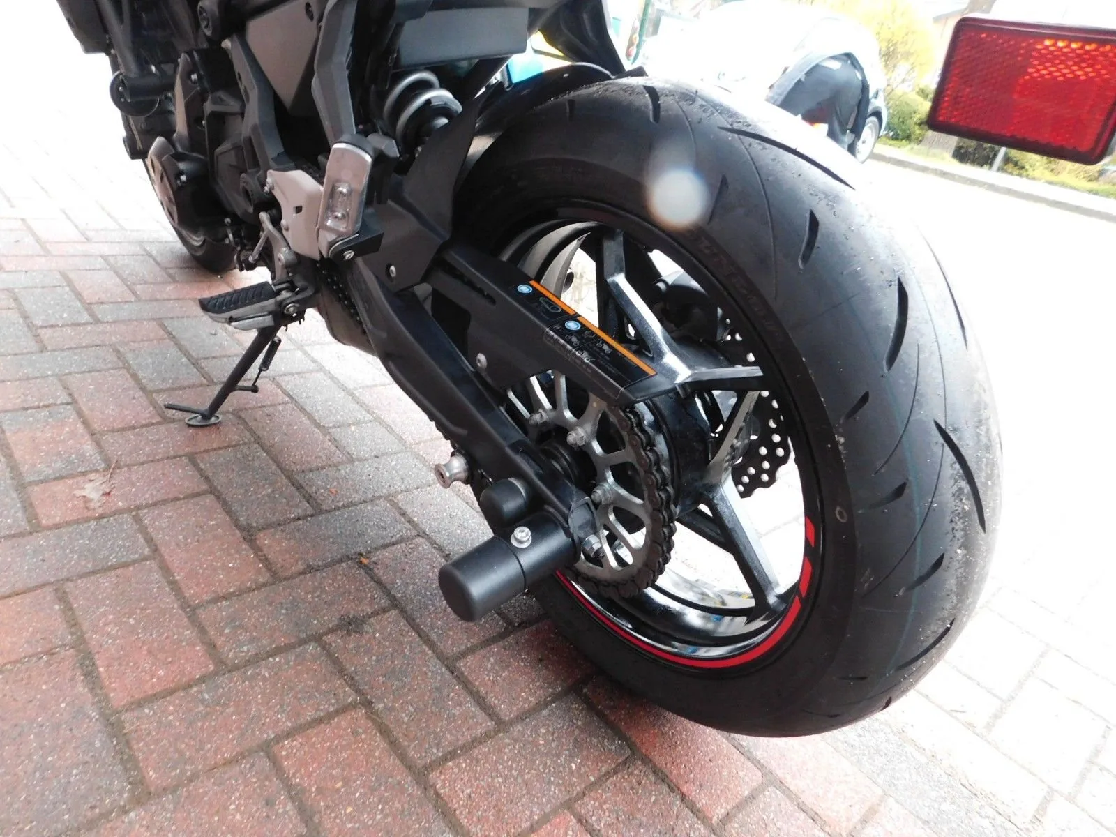 Kawasaki Z650 ABS 1 Hand