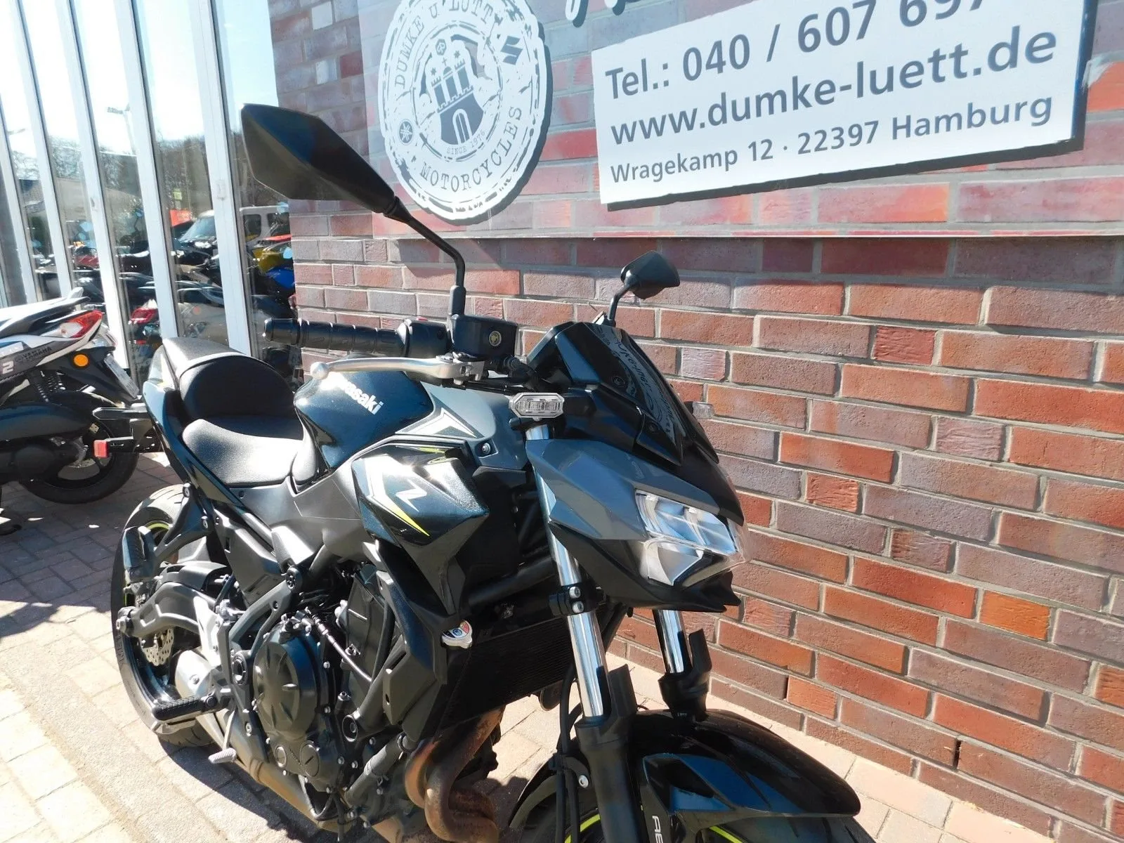 Kawasaki Z650 ABS 1 Hand