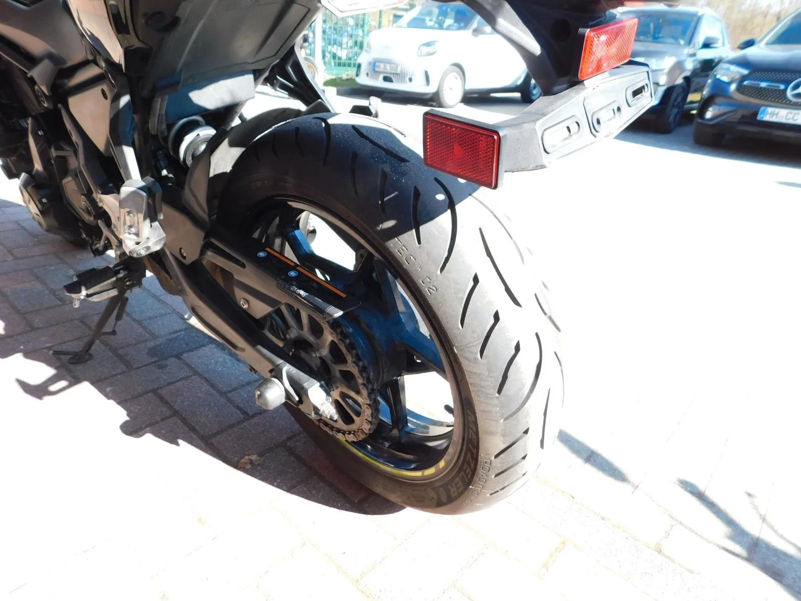 Kawasaki Z650 ABS 1 Hand