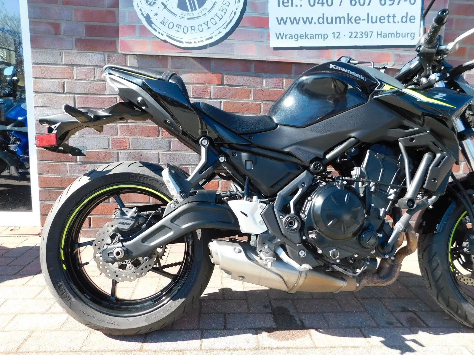 Kawasaki Z650 ABS 1 Hand