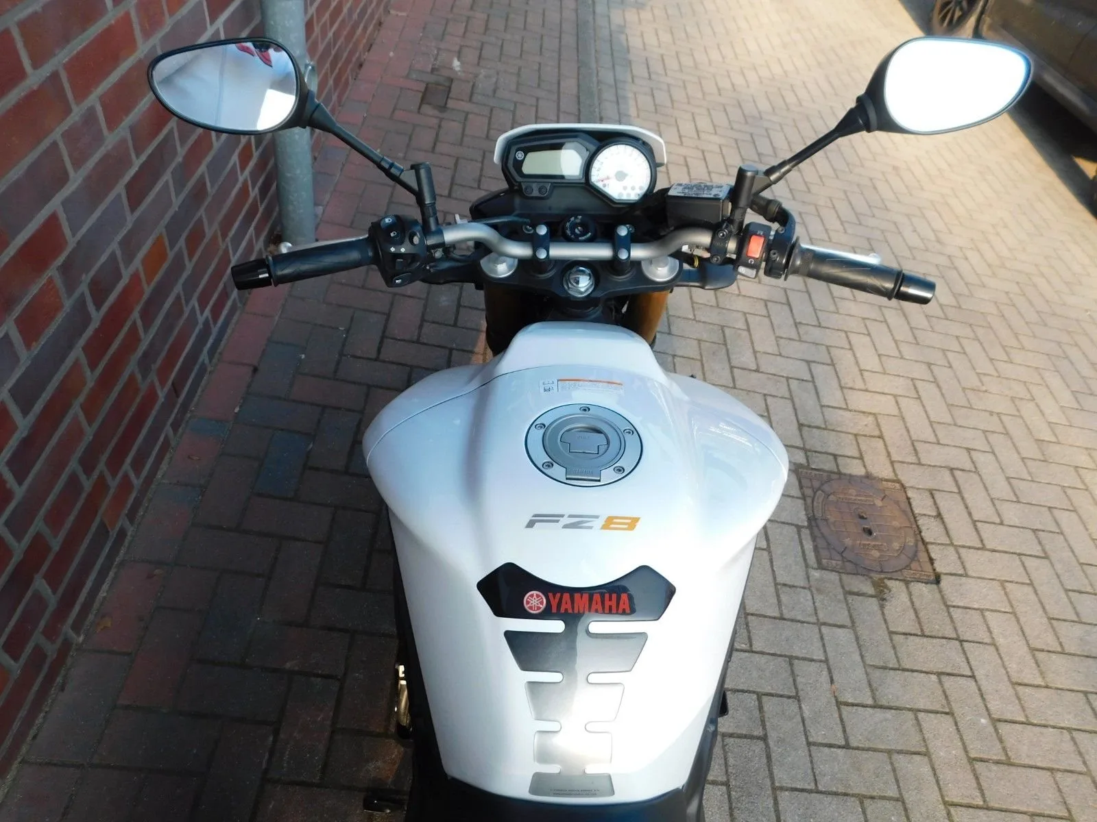 Yamaha FZ-8N ABS