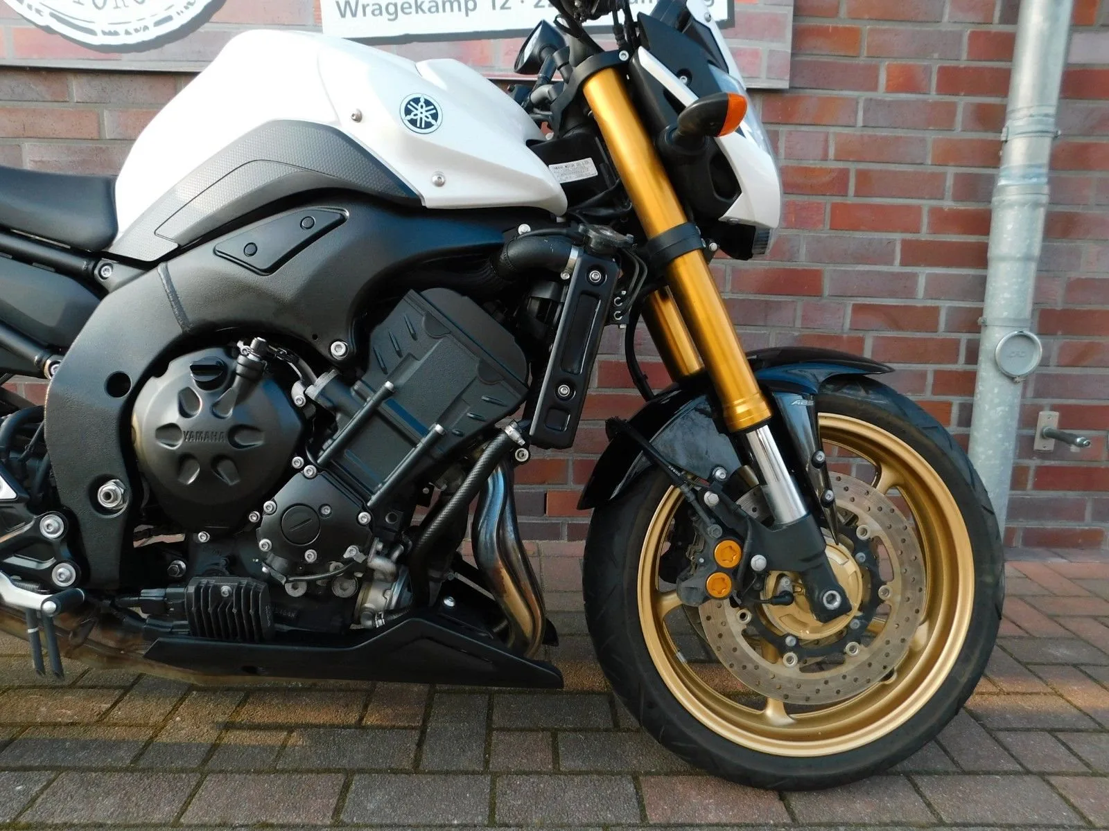 Yamaha FZ-8N ABS