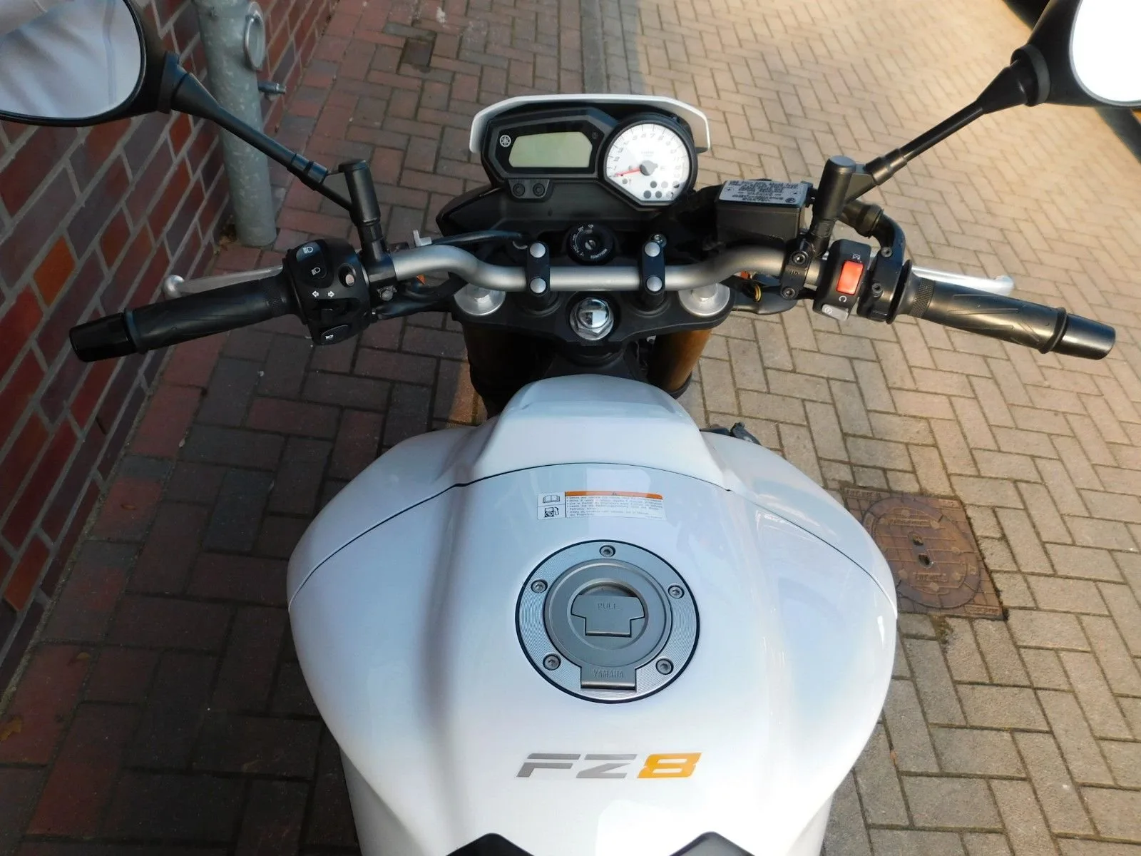 Yamaha FZ-8N ABS
