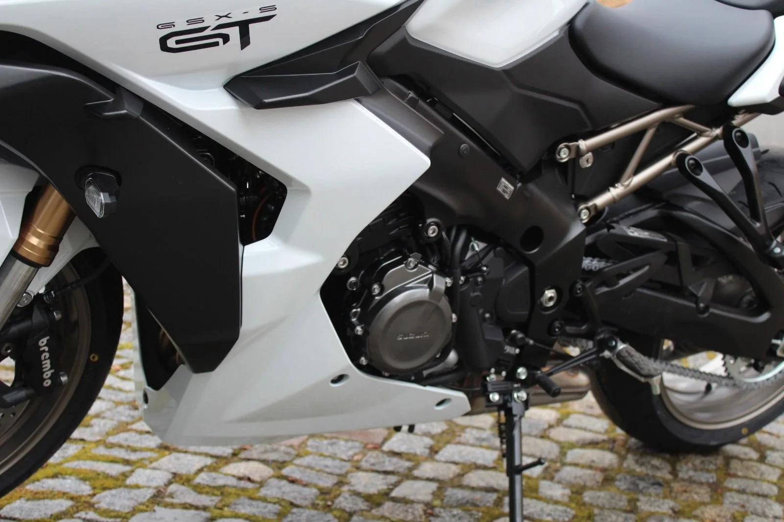 Suzuki GSX-S1000GT
