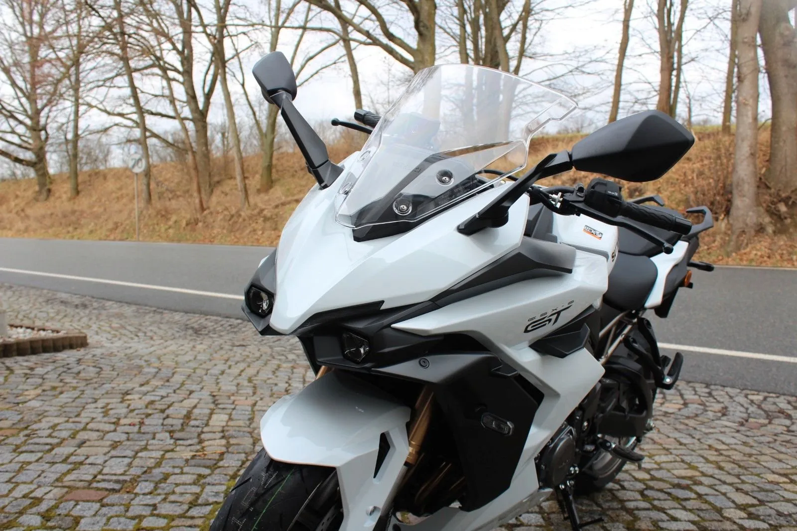 Suzuki GSX-S1000GT