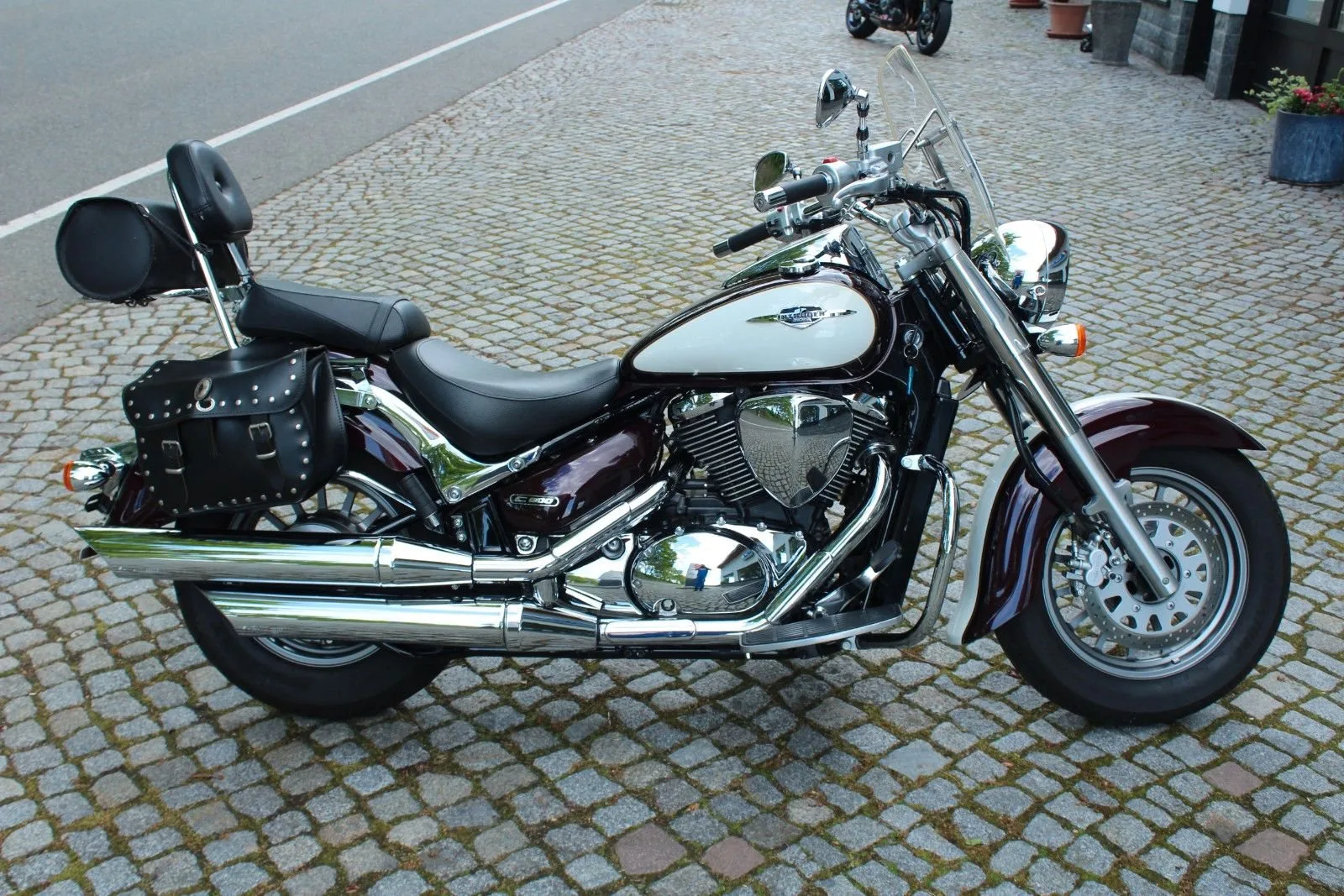Suzuki Intruder M800