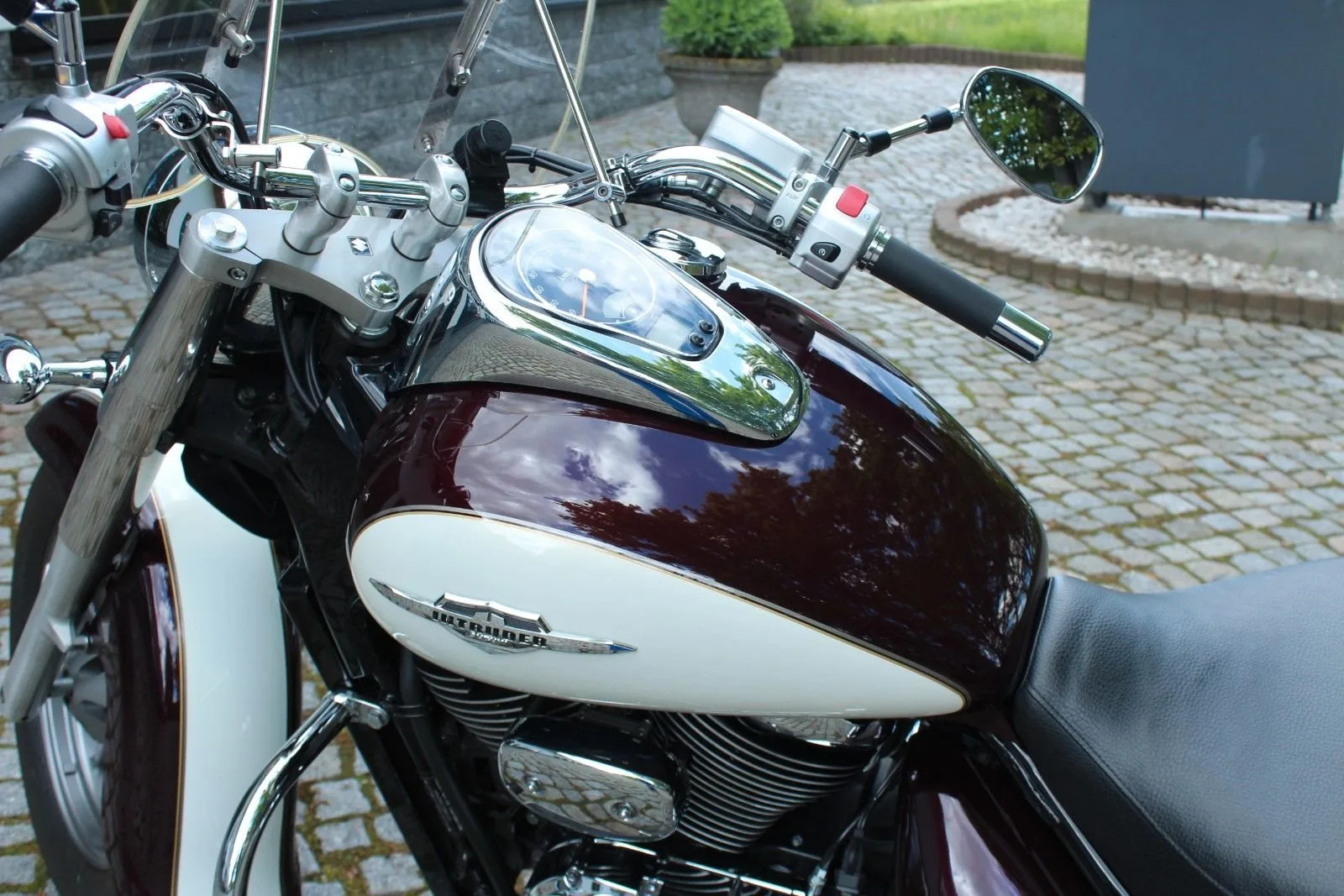 Suzuki Intruder M800