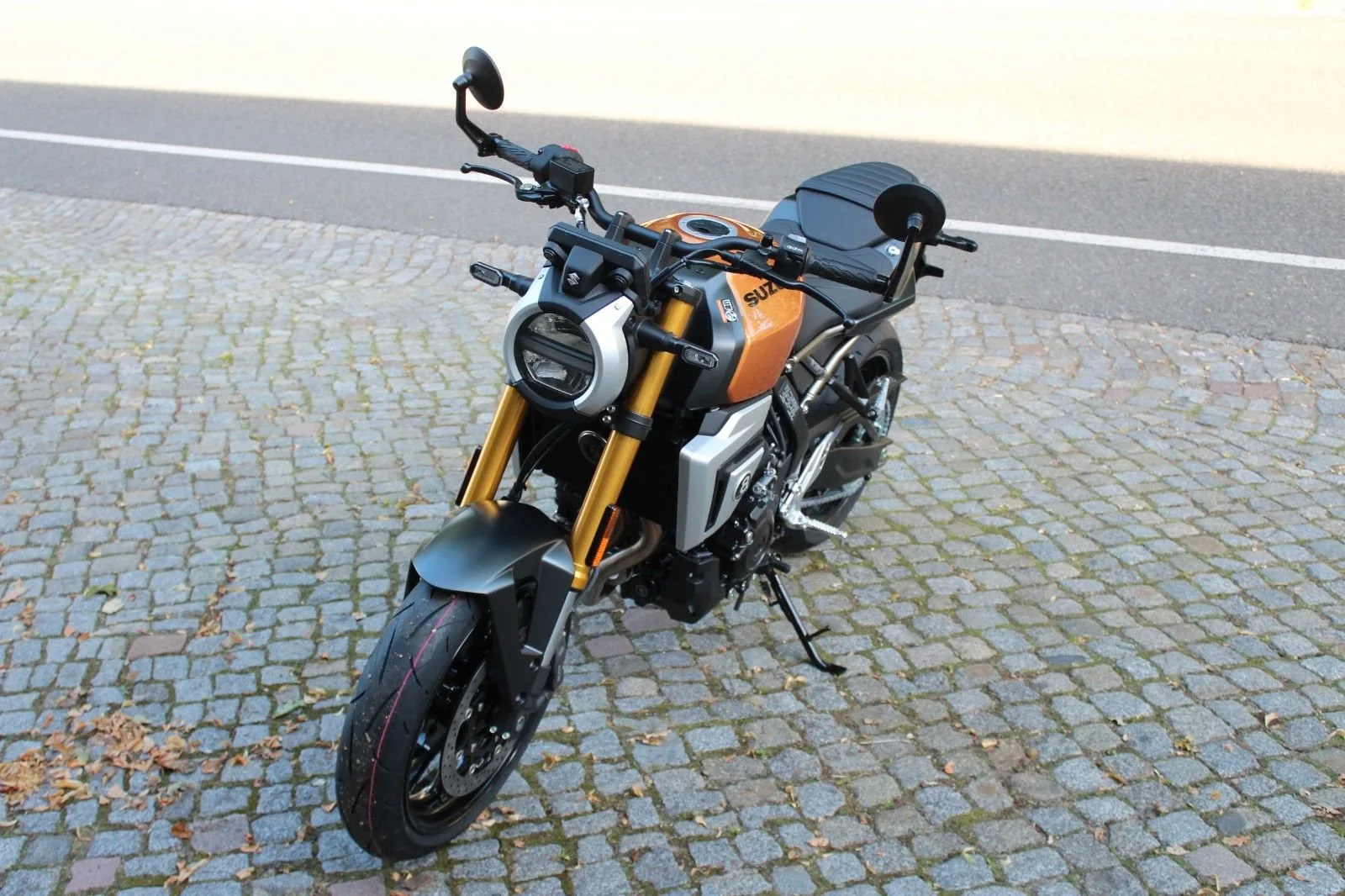 Suzuki GSX-8T