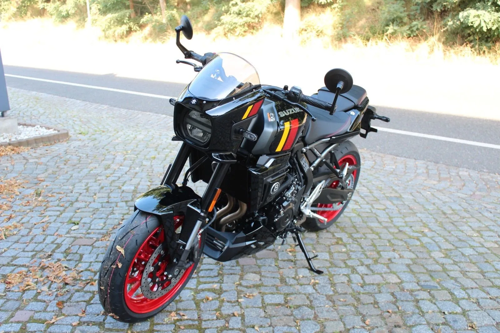 Suzuki GSX-8T