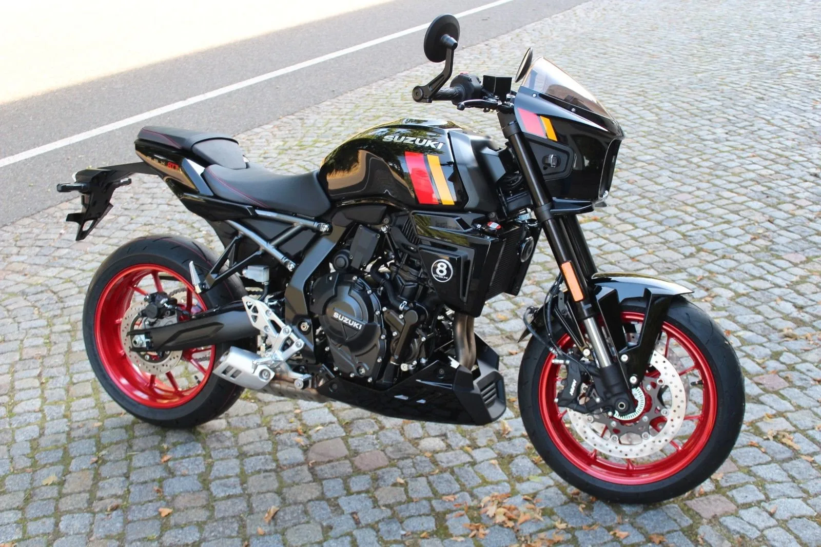 Suzuki GSX-8T