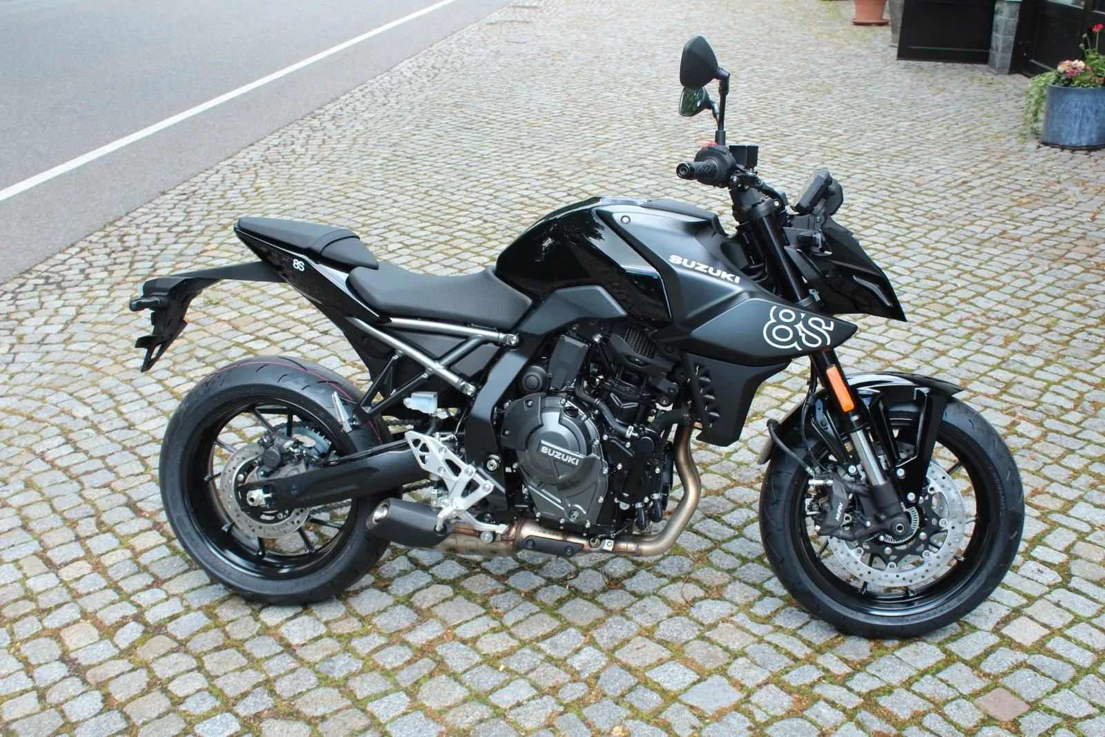 Suzuki GSX-8S