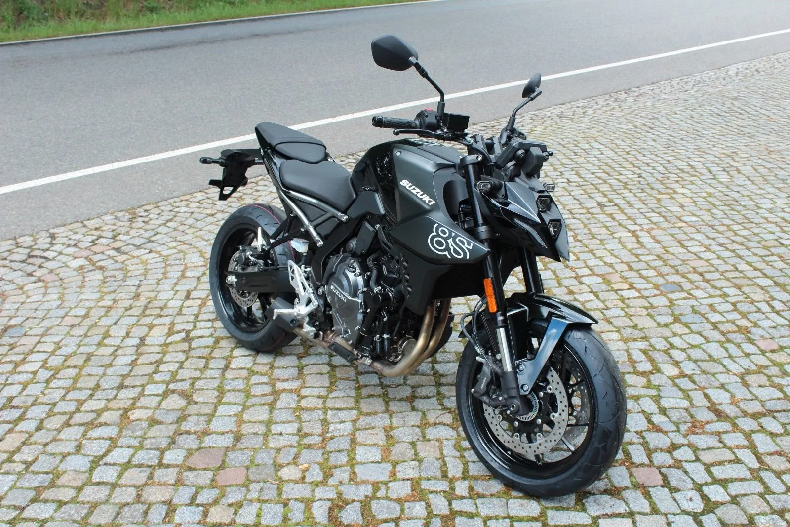 Suzuki GSX-8S