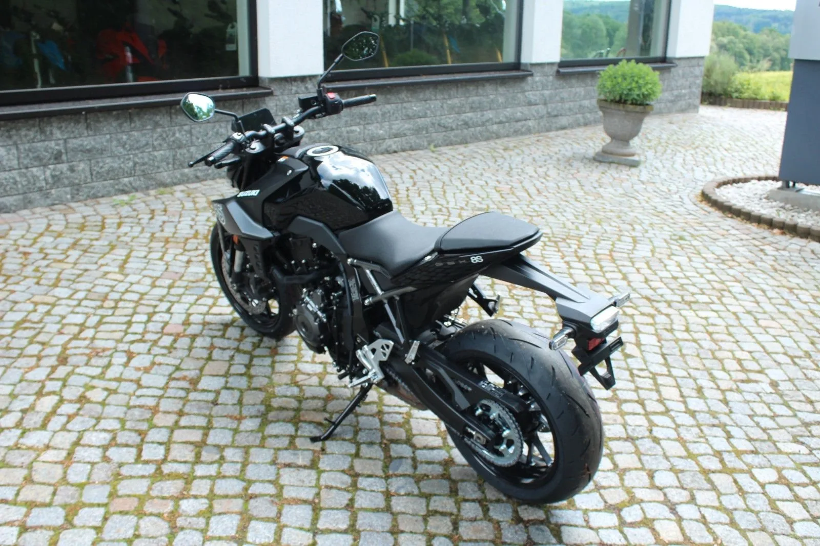 Suzuki GSX-8S