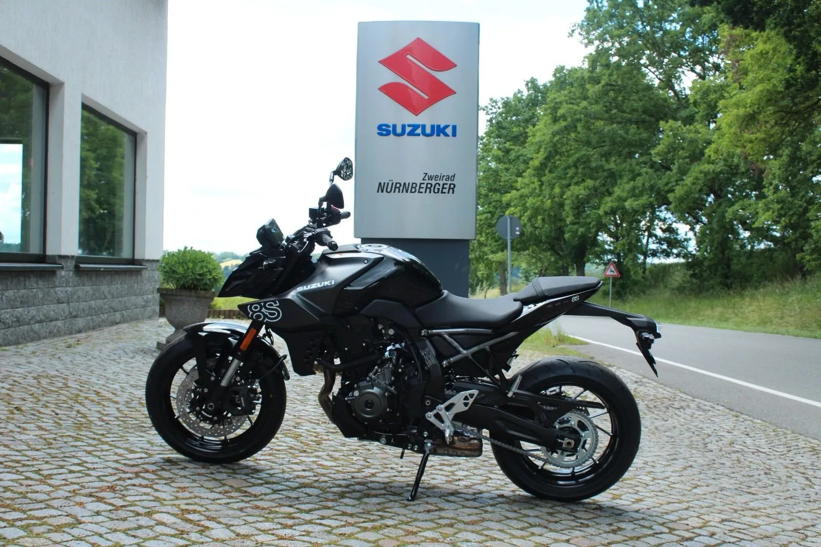 Suzuki GSX-8S