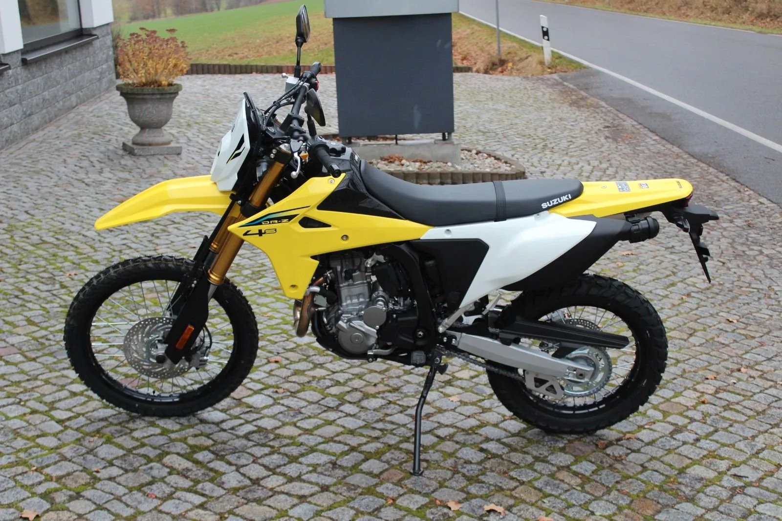 Suzuki DR-Z4S