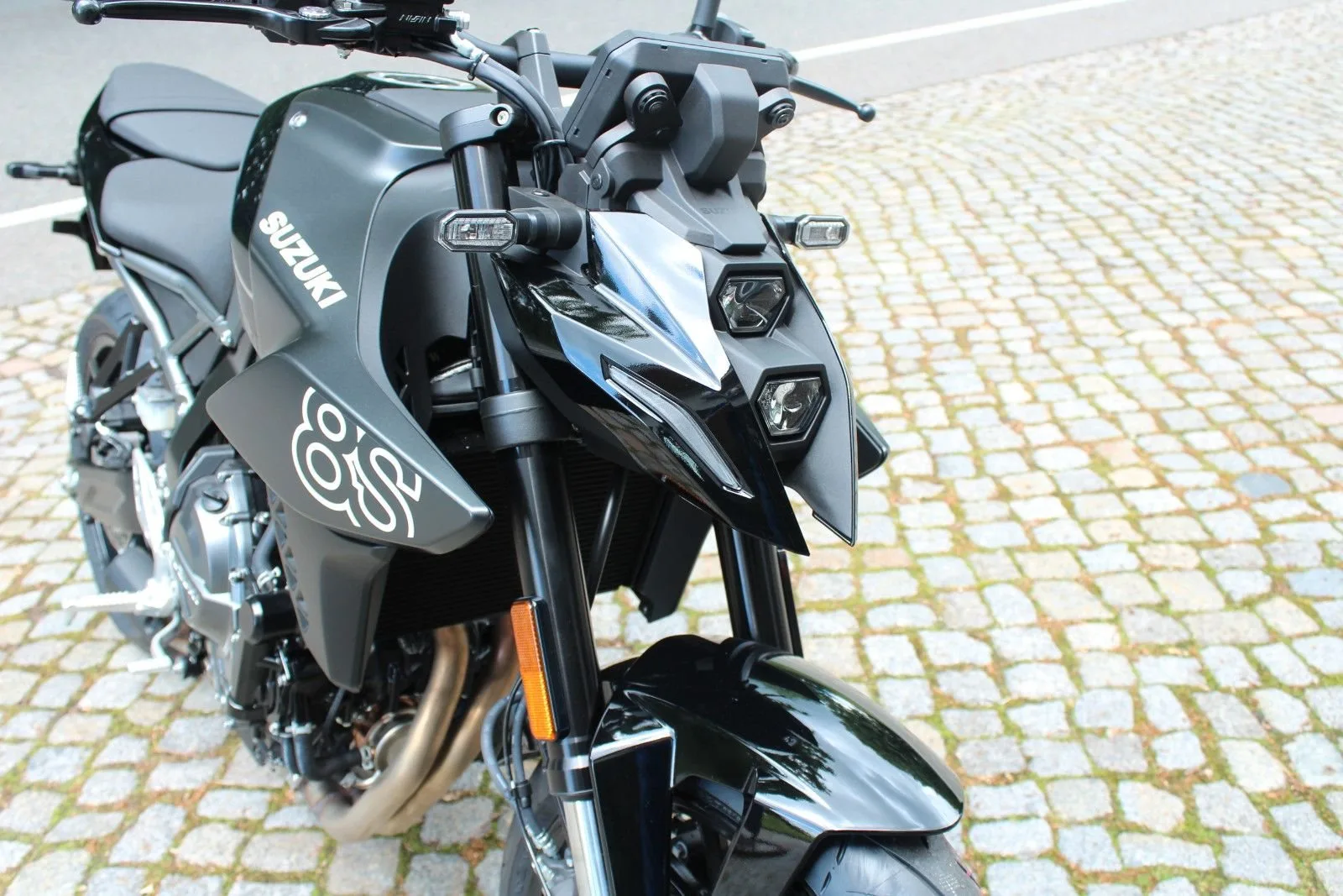Suzuki GSX-8S