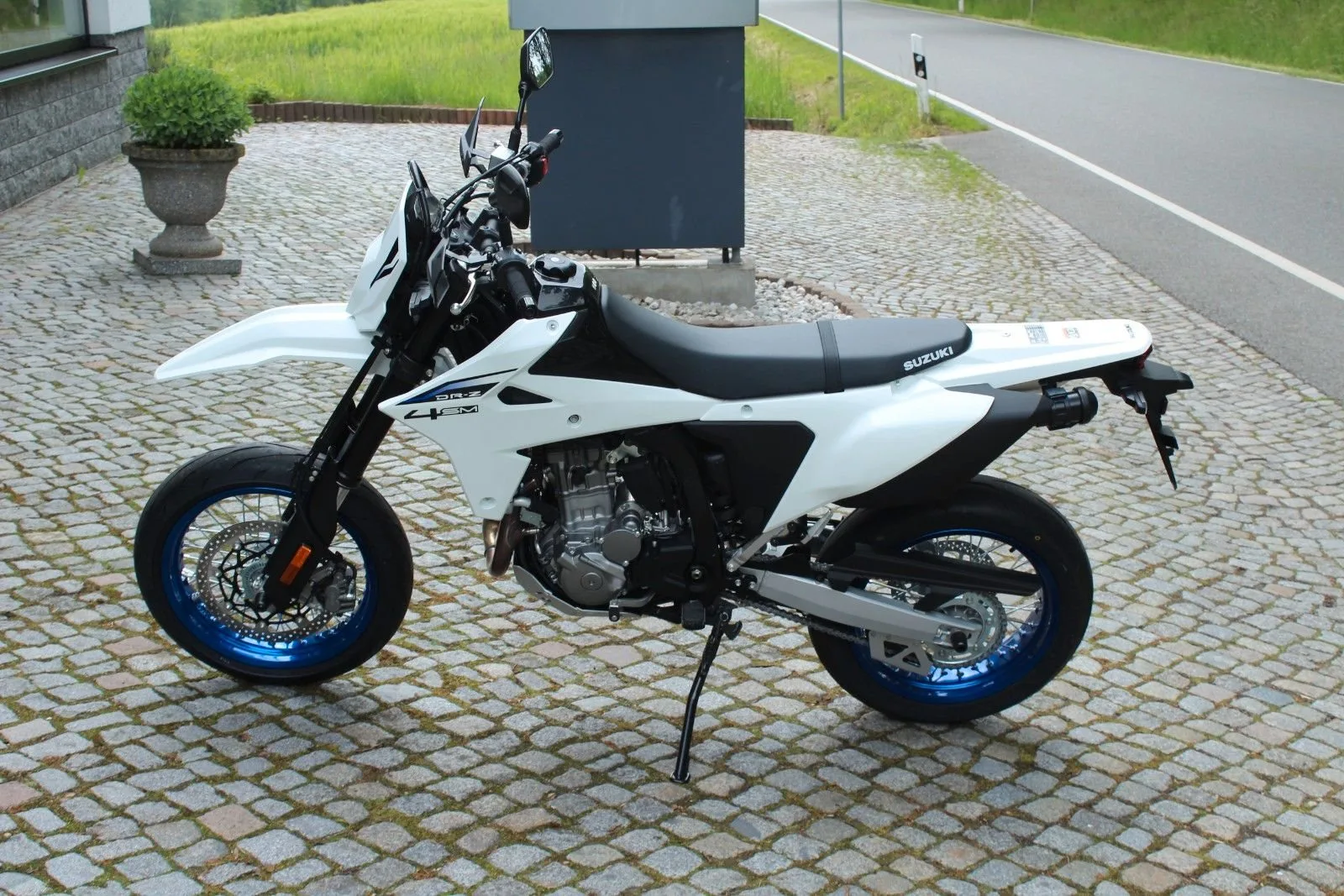 Suzuki DR-Z4S