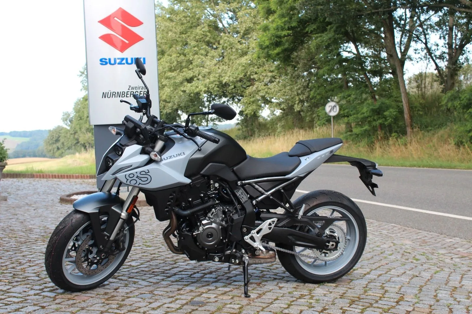 Suzuki GSX-8S