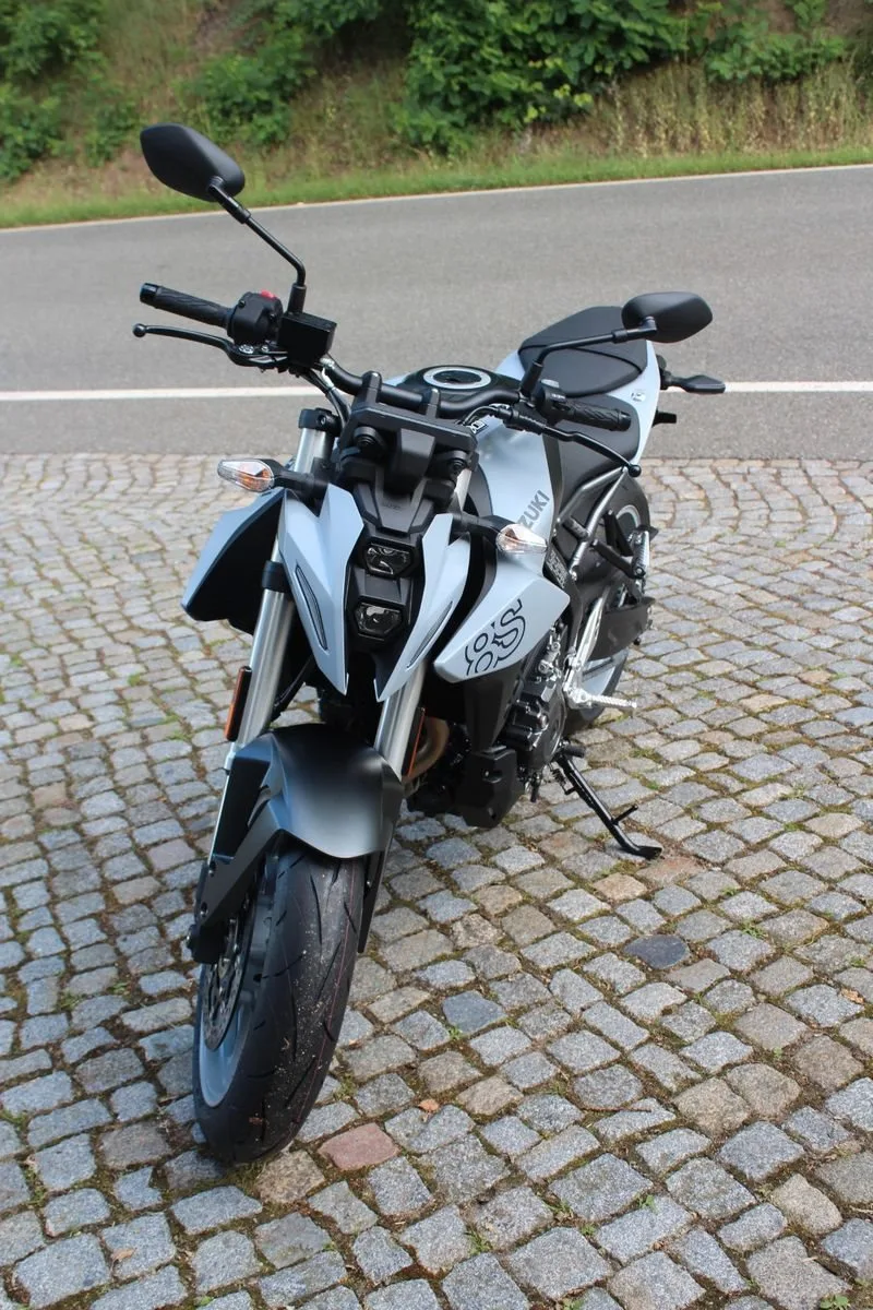 Suzuki GSX-8S