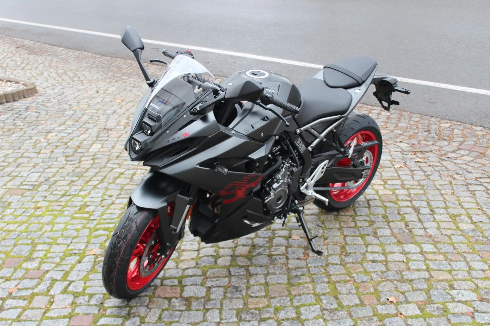 Suzuki GSX-8R
