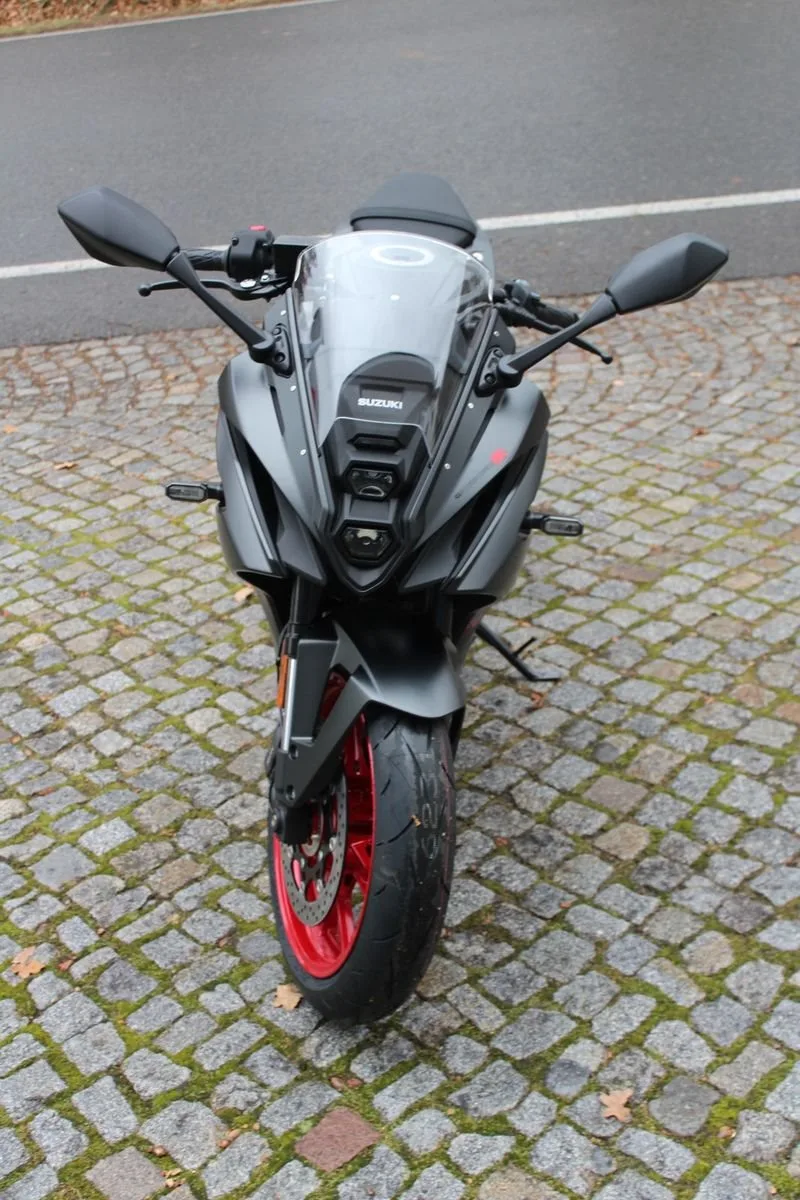 Suzuki GSX-8R