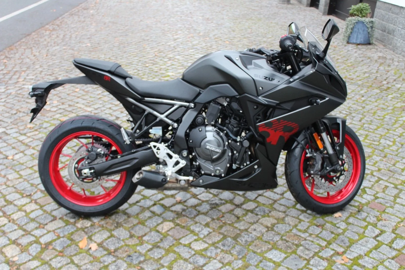 Suzuki GSX-8R