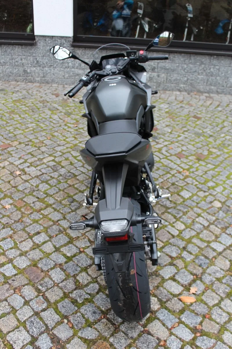 Suzuki GSX-8R