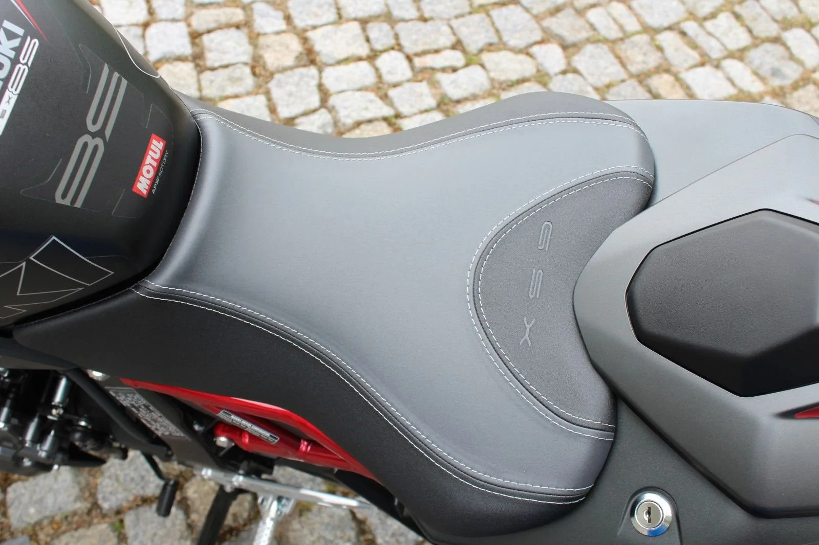 Suzuki GSX-8S Edition -viel Zubehör möglich -4 Jahre GA