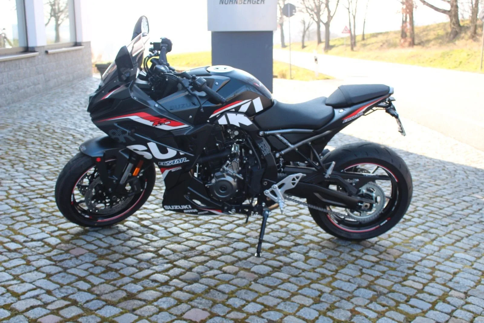 Suzuki GSX-8R