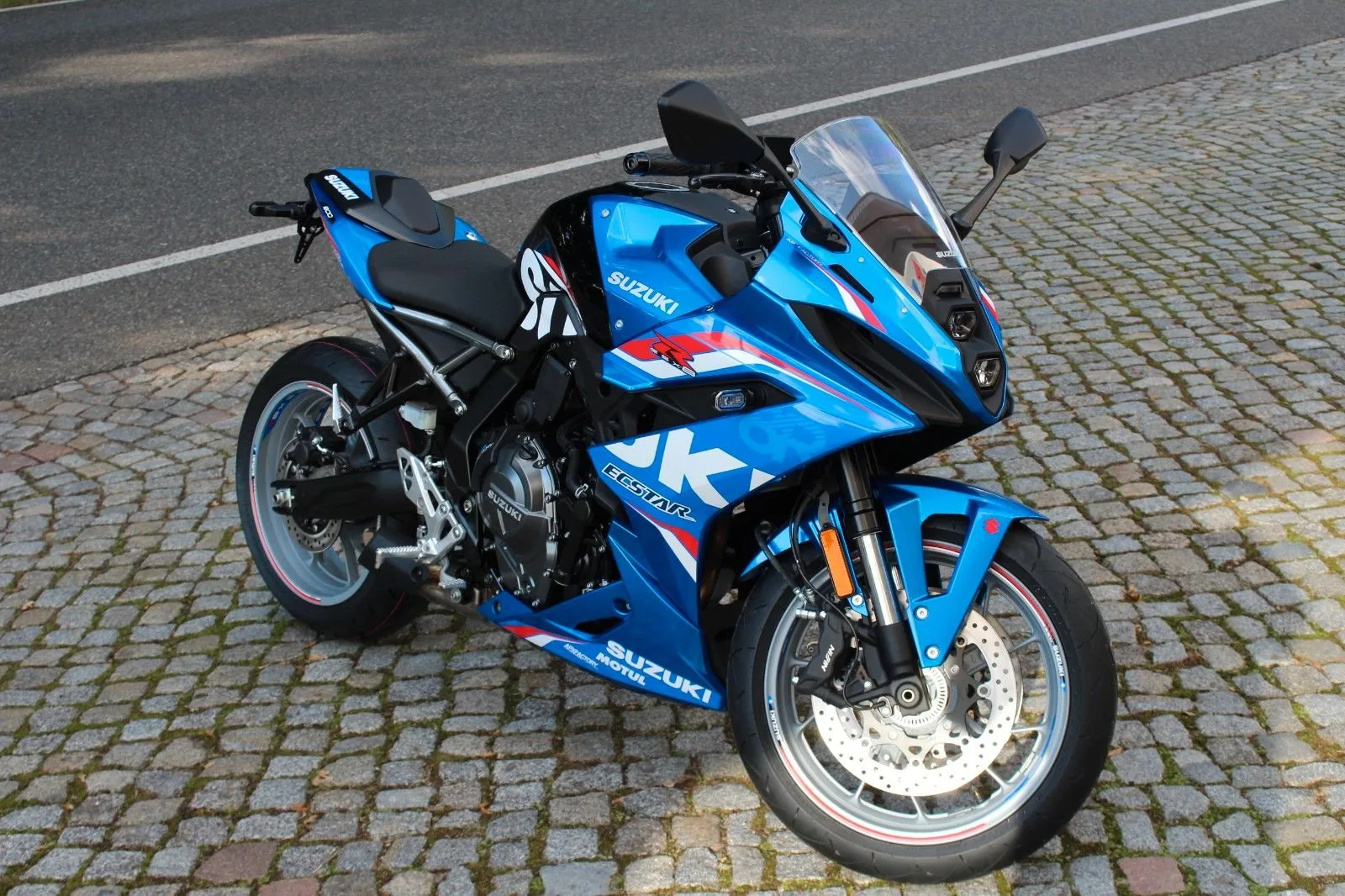 Suzuki GSX-8R