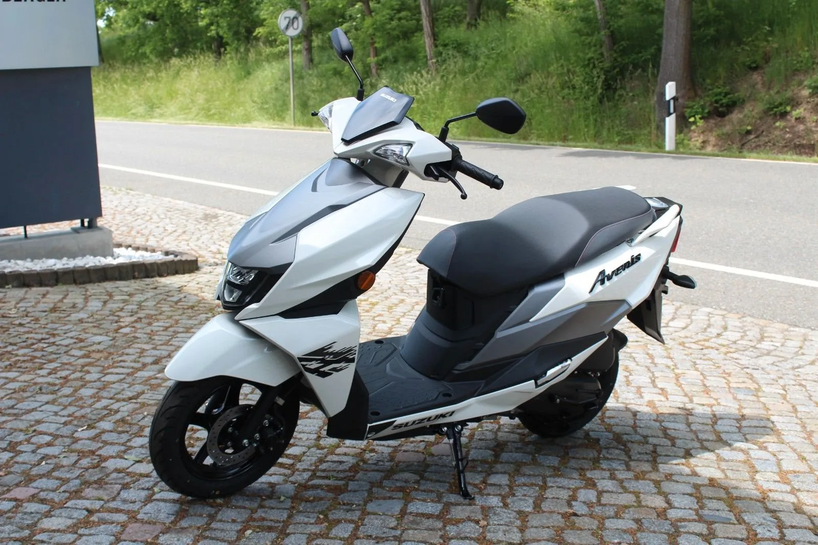 Suzuki Avenis 125