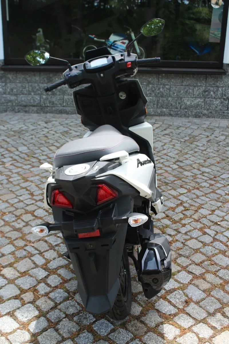 Suzuki Avenis 125