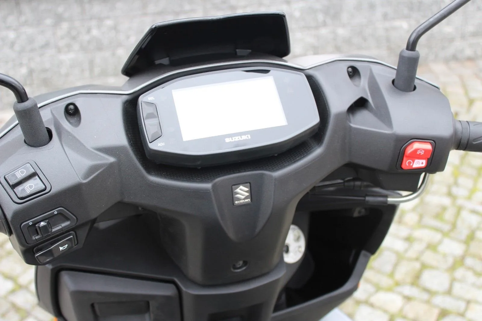 Suzuki Avenis 125