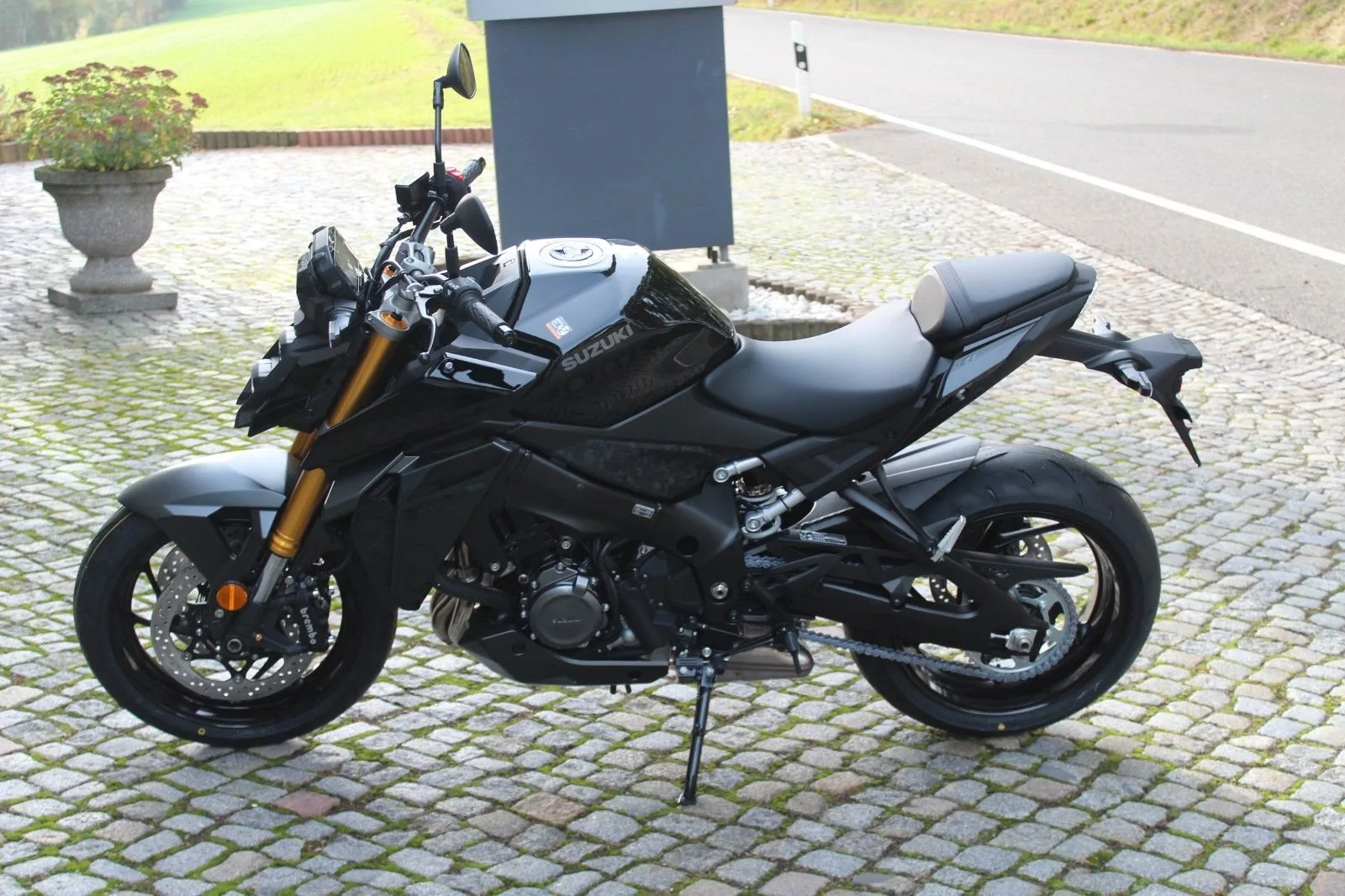 Suzuki GSX-S1000