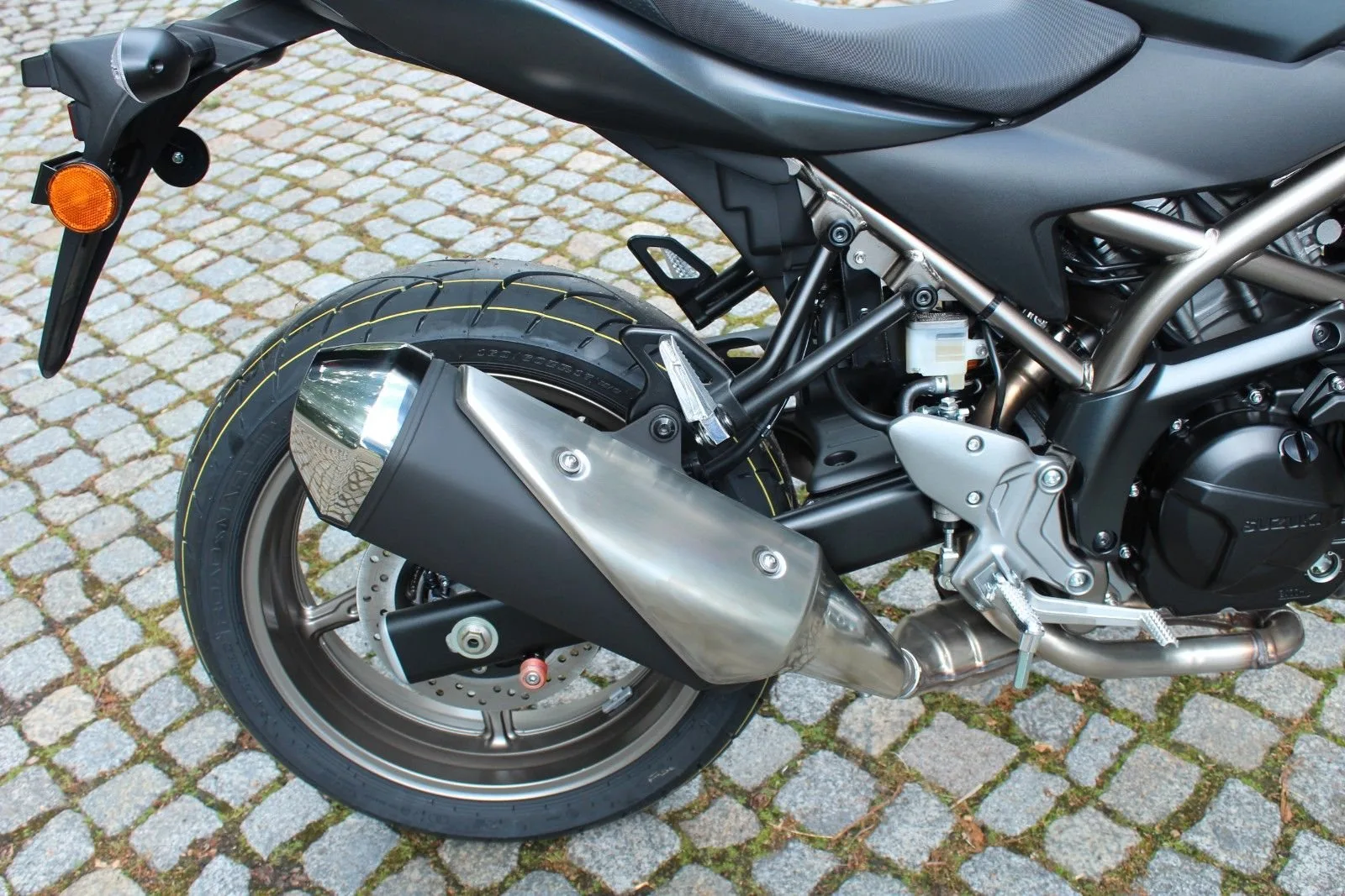 Suzuki SV650