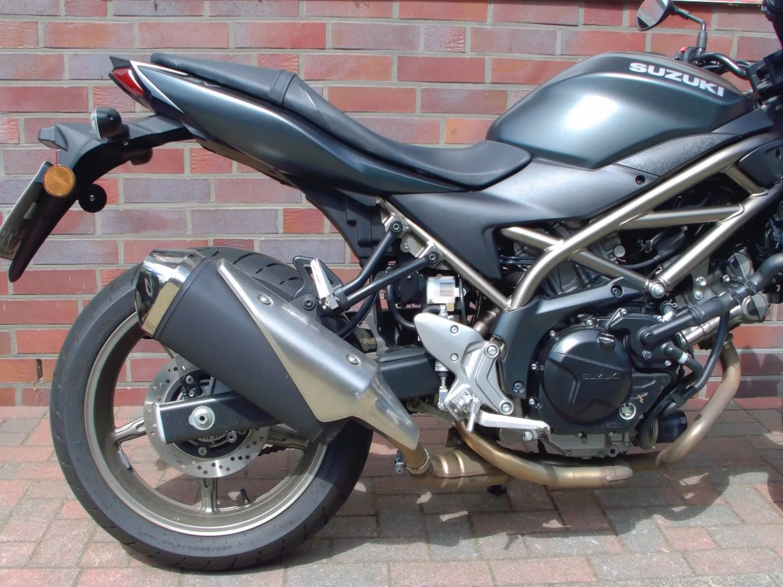Suzuki SV650