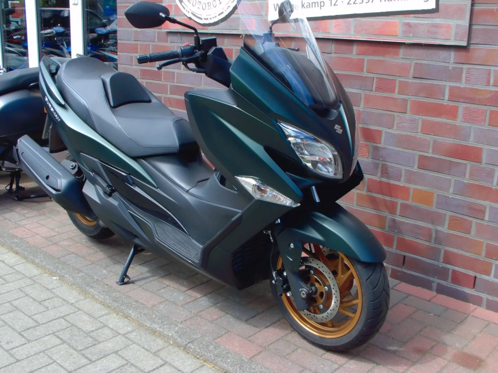Suzuki Burgman 400
