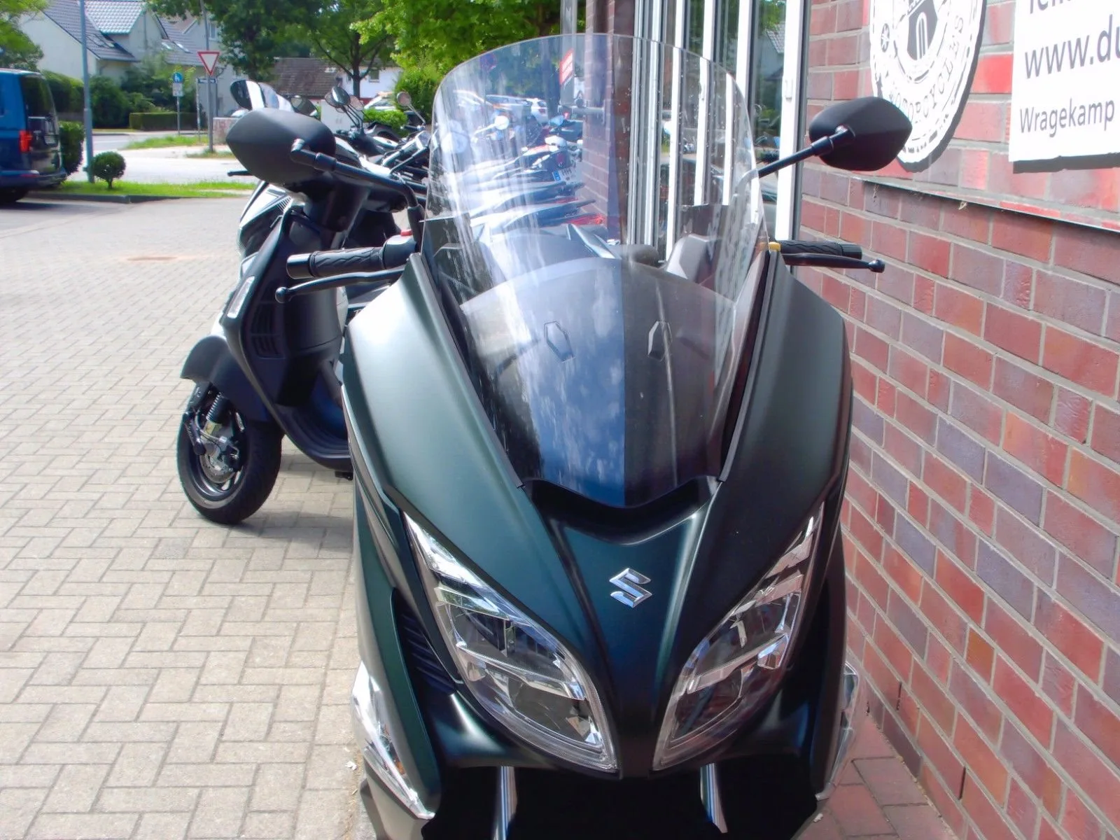 Suzuki Burgman 400