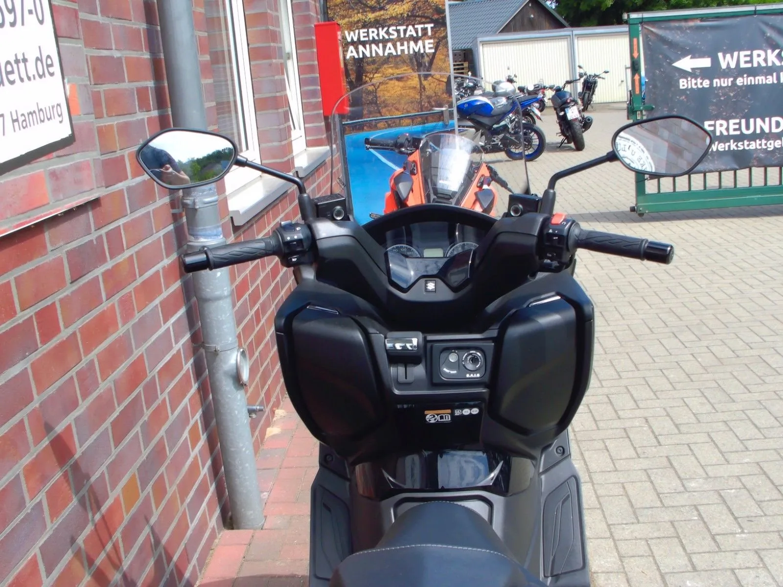 Suzuki Burgman 400