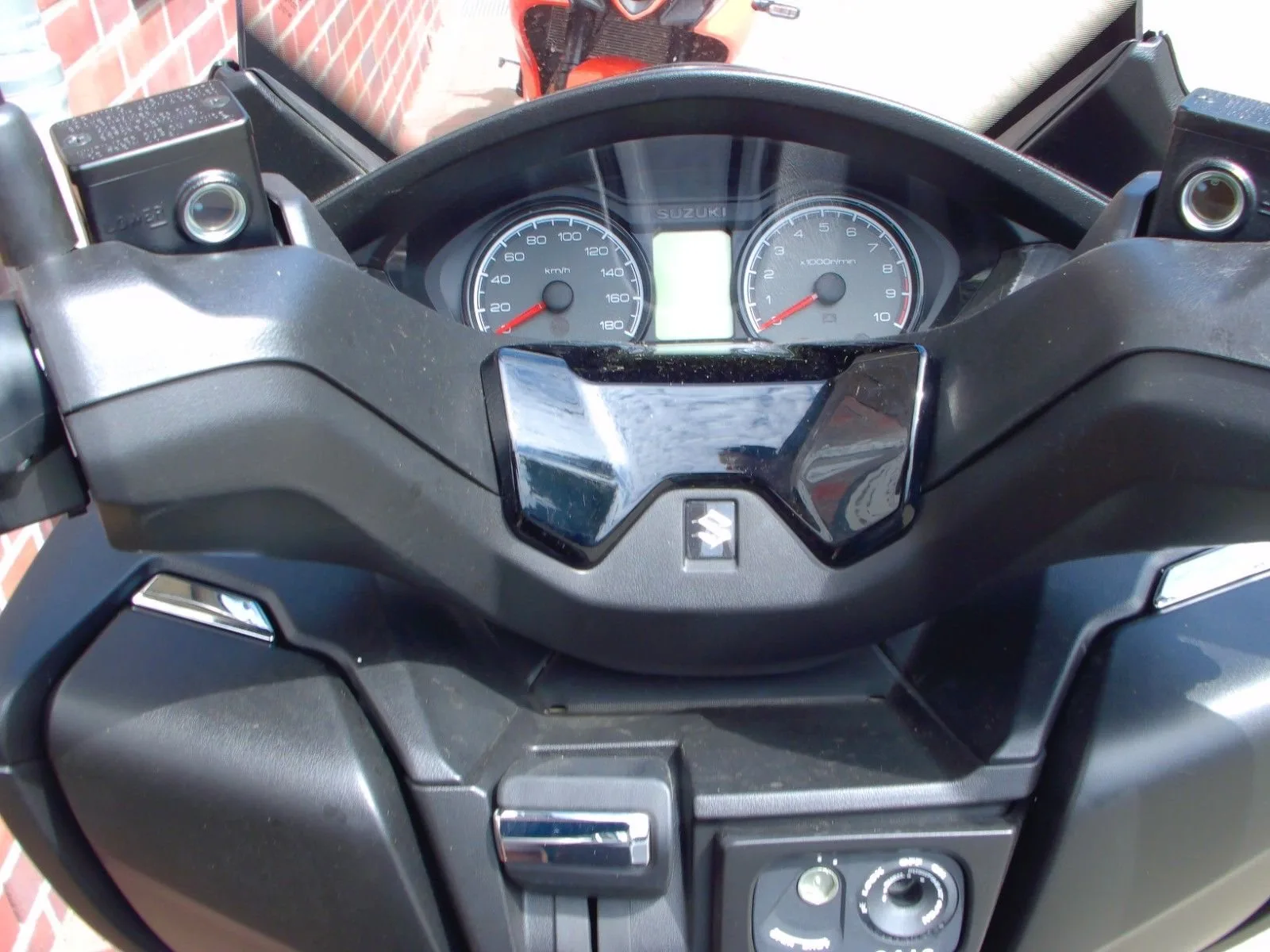 Suzuki Burgman 400