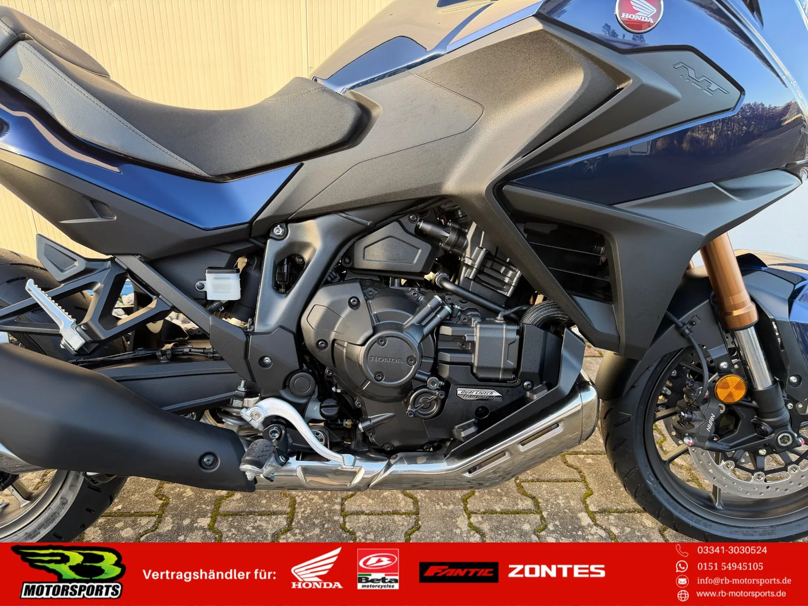 Honda NT1100 DCT Electronic Suspension
