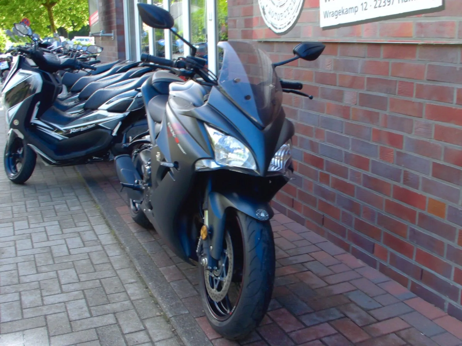 Suzuki GSX-S1000F GSX-S 1000 F ABS 1. Hand