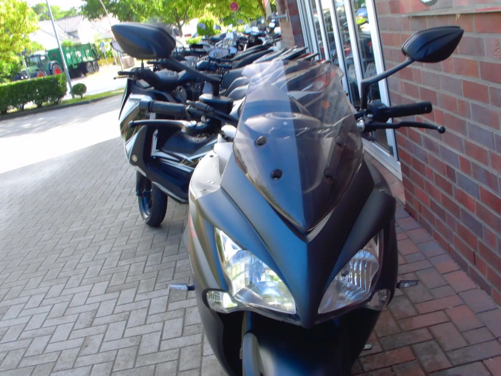 Suzuki GSX-S1000F GSX-S 1000 F ABS 1. Hand