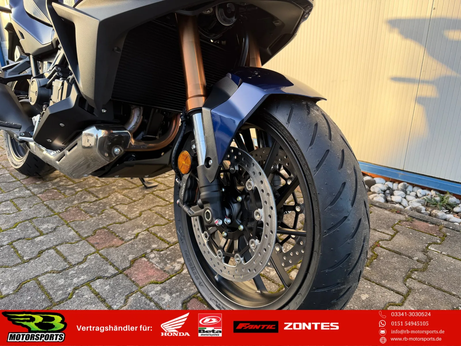 Honda NT1100 DCT Electronic Suspension