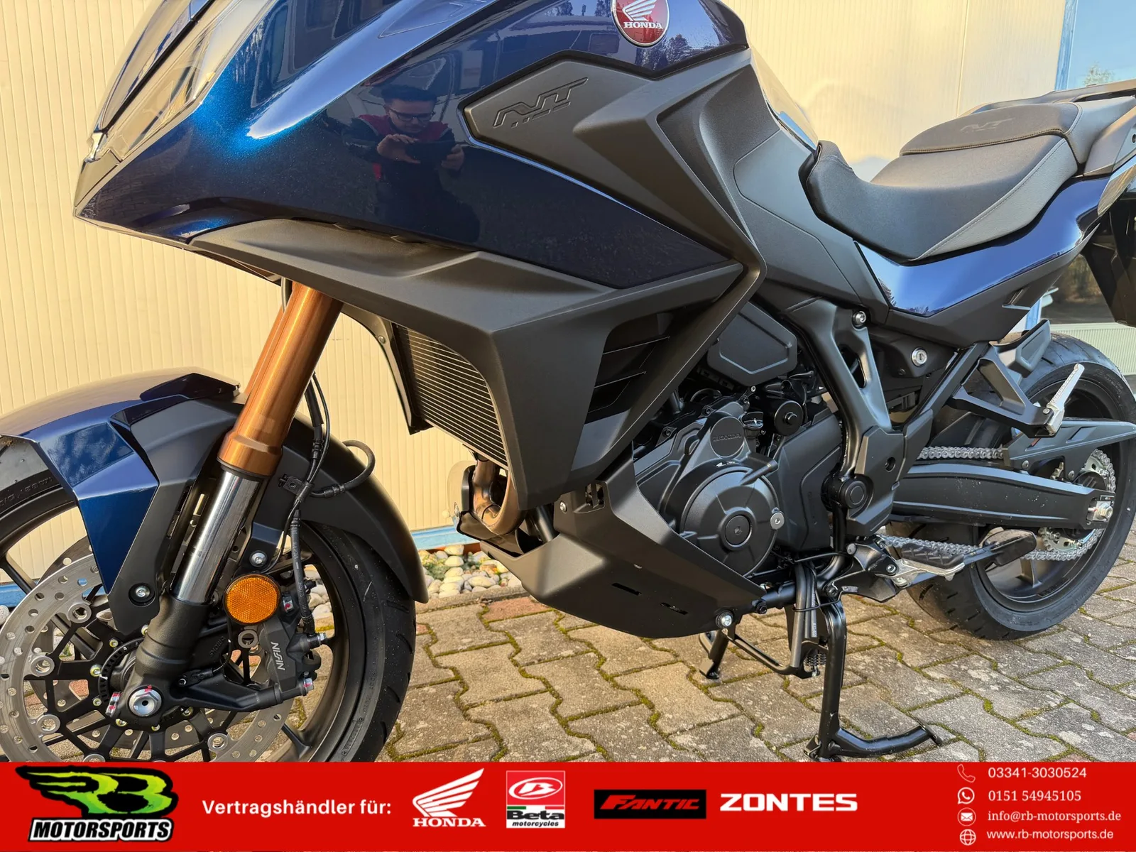 Honda NT1100 DCT Electronic Suspension
