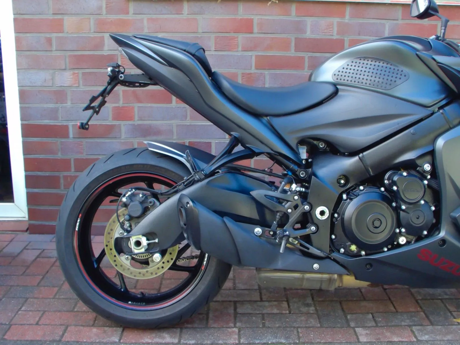 Suzuki GSX-S1000F GSX-S 1000 F ABS 1. Hand
