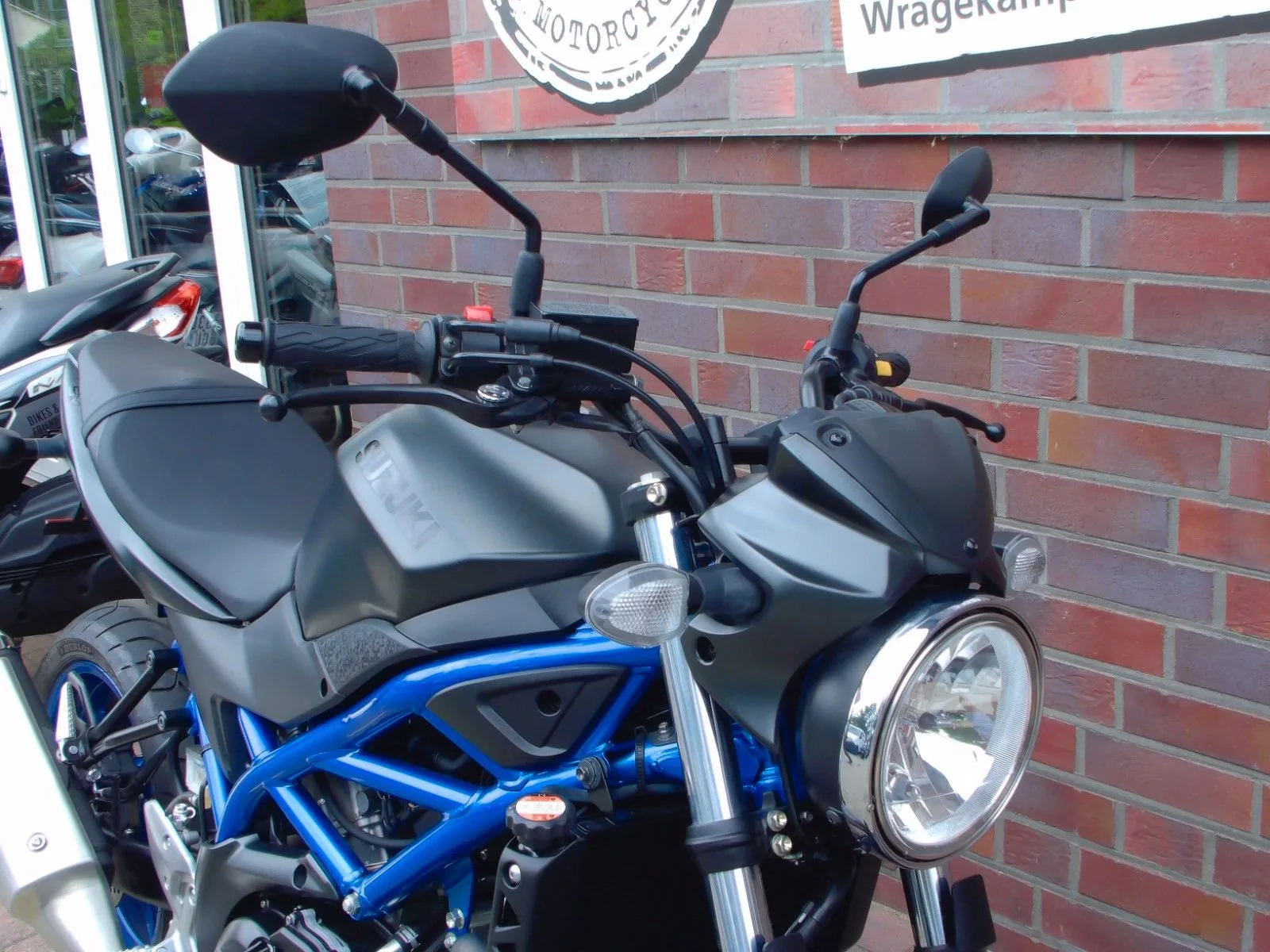 Suzuki SV650 ABS 1. Hand