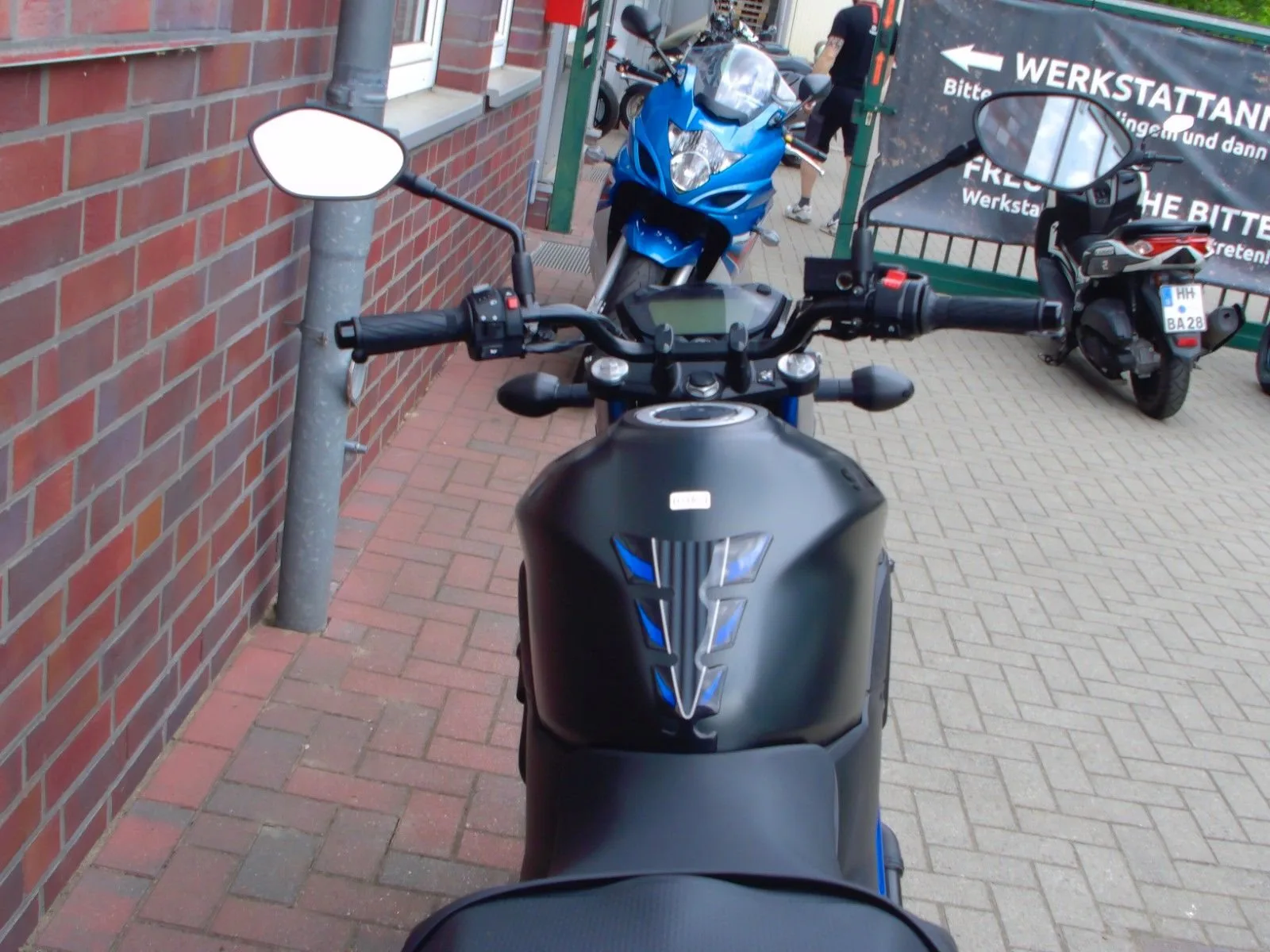 Suzuki SV650 ABS 1. Hand